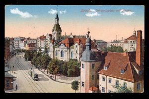 Die Johanniskirche (1915), Blick in Richtung Augustusplatz. Abb.: R S Leipzig, gemeinfrei, Quelle: https://commons.wikimedia.org/w/index.php?curid=62330872