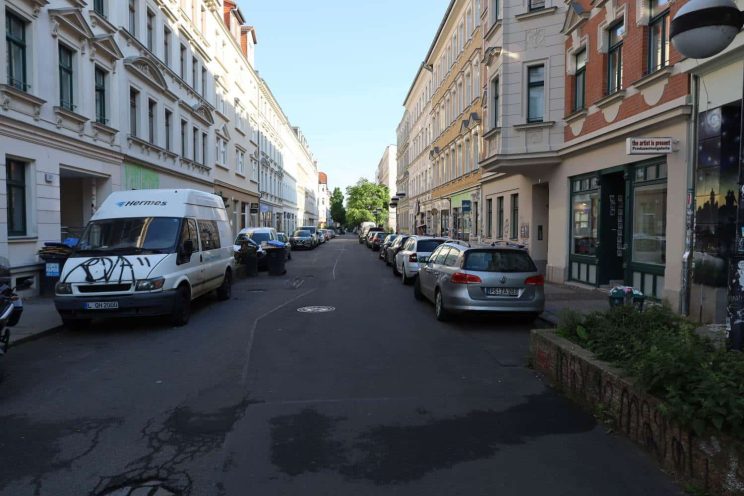 Der heutige Zustand der Merseburger Straße zwischen Karl-Heine-Straße und Aurelienstraße. Foto: Ralf Julke