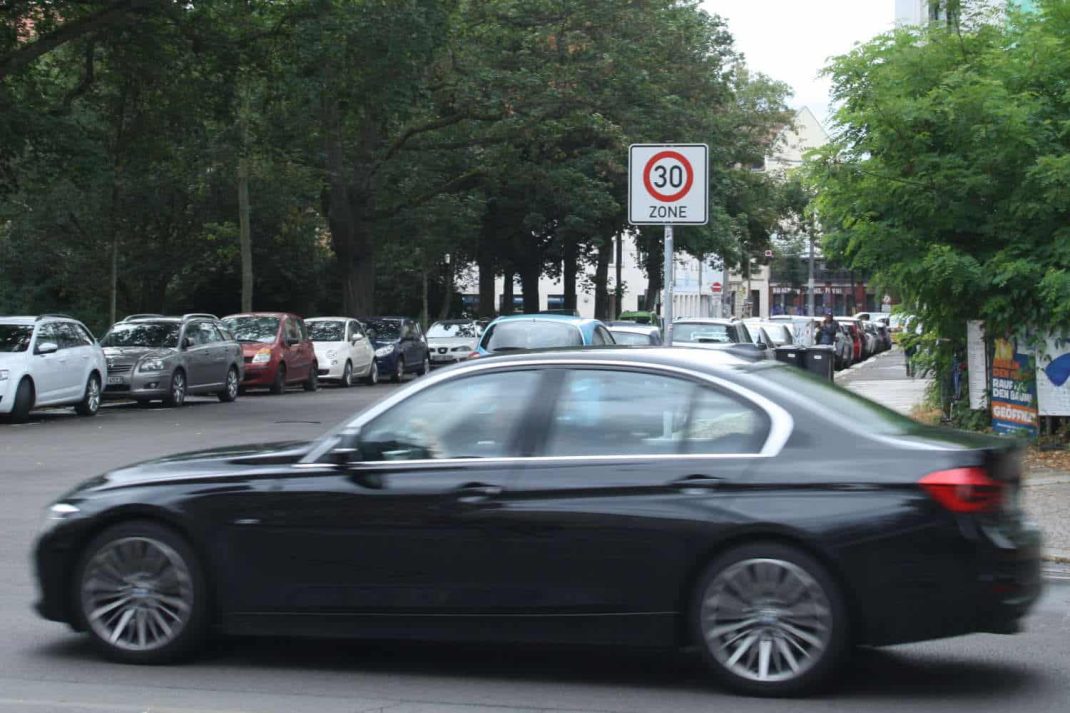 Tempo 30 in der Bernhard-Göring-Straße. Foto: Ralf Julke