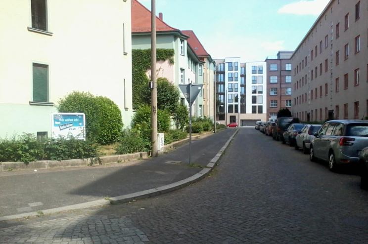 So sah die Parksituation in der Arthur-Hausmann-Straße nach den Kontrollen des Ordnungsamtes aus. Foto: Privat