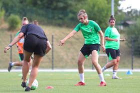 Mit dem neu gegründeten Frauenfußball-Team der BSG Chemie will die bundesligaerfahrene Kapitänin Katharina Freitag in der Landesklasse noch einmal angreifen. Foto: Jan Kaefer