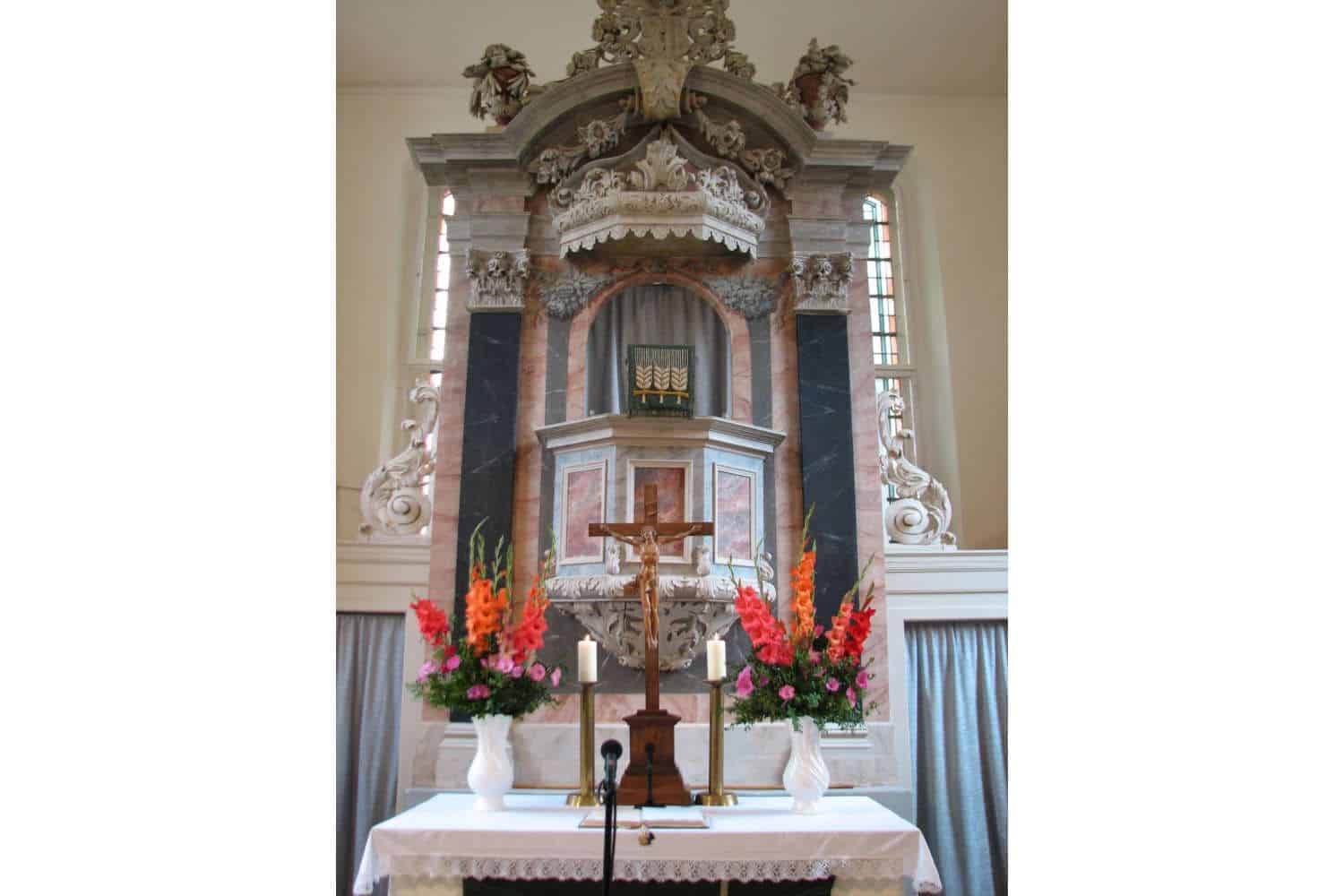Altar der Kirche Panitzsch. Foto: Ghostwriter123, CC BY-SA 3.0, https://commons.wikimedia.org/w/index.php?curid=29626206