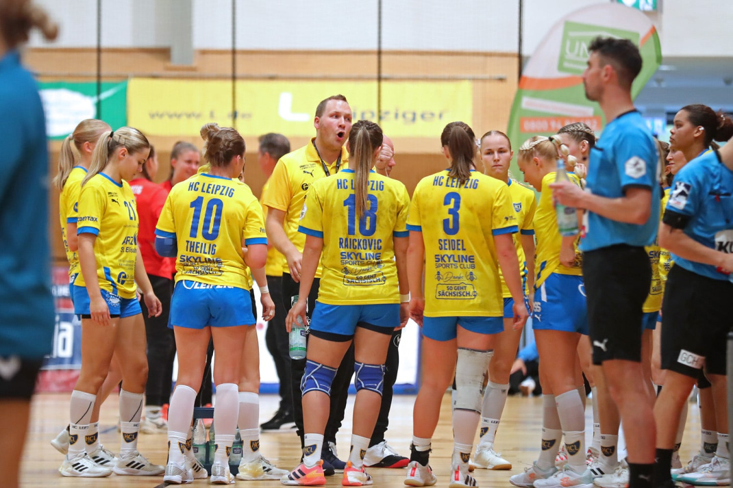 Cheftrainer Fabian Kunze hatte mit seinem HCL-Team einiges Auszuwerten. Foto: Jan Kaefer (Archiv)