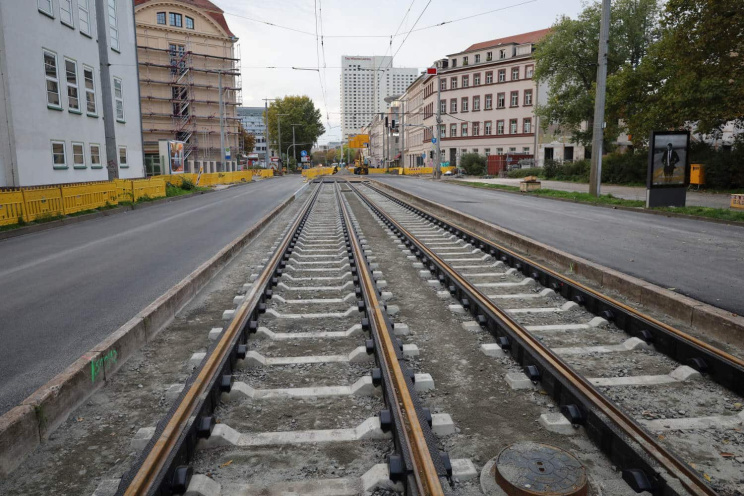 Neue Gleise in der Eutritzscher Straße. Foto: Ralf Julke