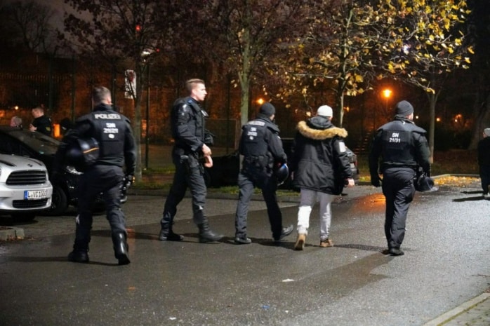 immer wieder Gerangel und Stress um Sebastian W. alias "Weichreite" am Rabet. Foto: LZ