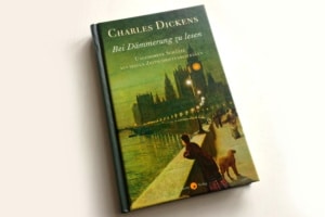 Blick auf das Charles-Dickens-Buchcover.