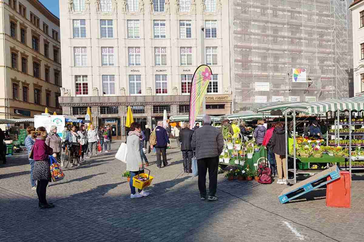 Wochenmarkt-Innenstadt-wird-f-r-Weihnachtsmarkt-verlegt