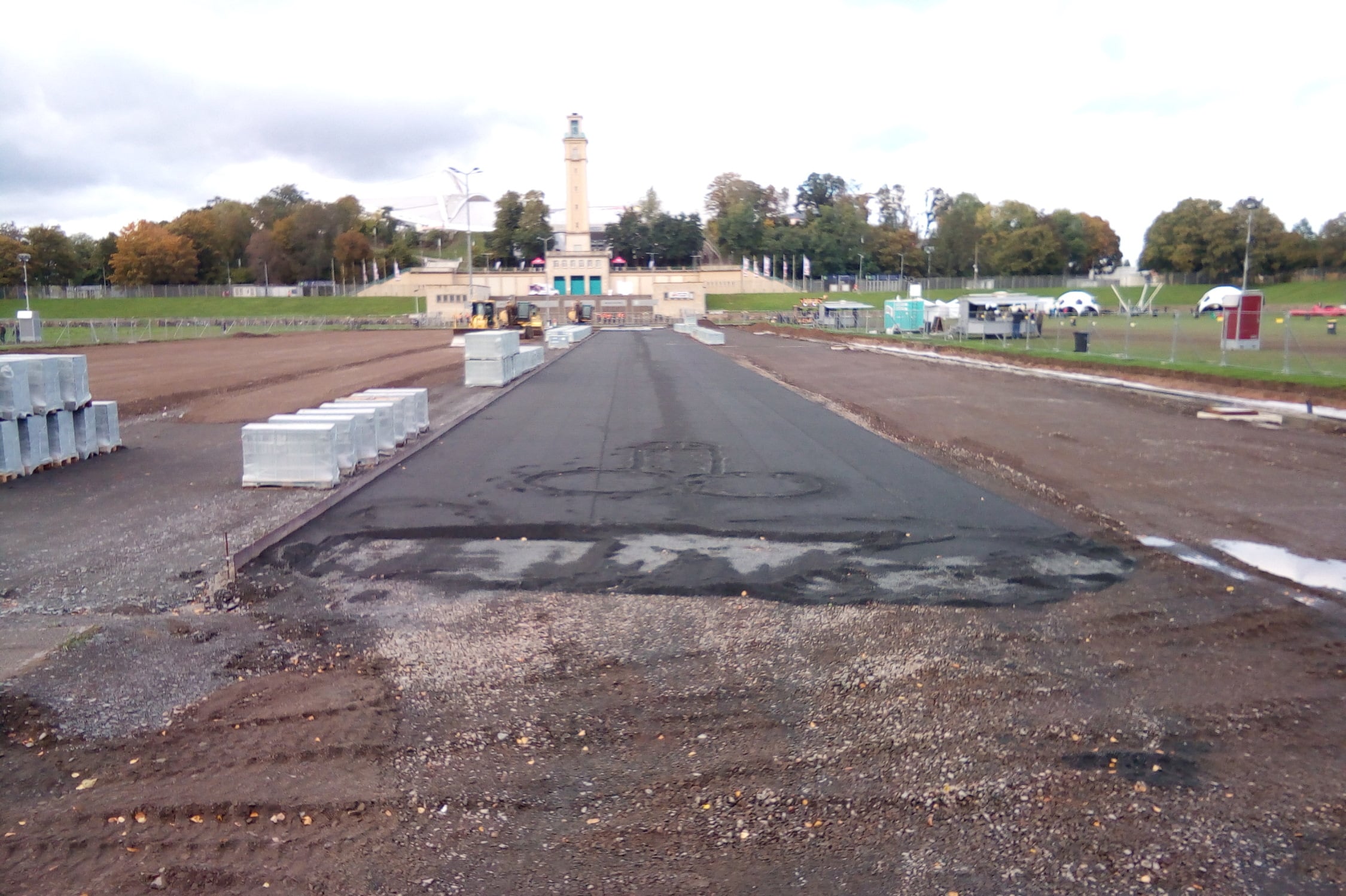 An der Festwiese wird schon seit Oktober gebaut. Foto: privat