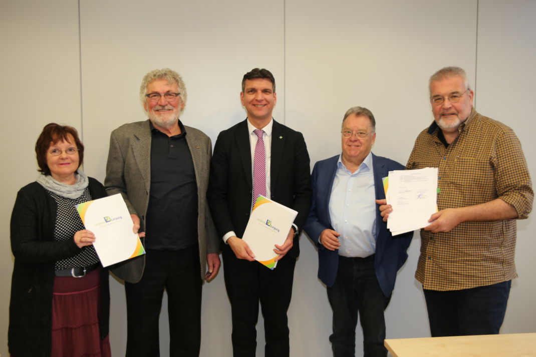 Veronique Töpel, Geschäftsführerin des SWA, Klaus-Michael Rohrwacher, Vorstandsvorsitzender des SWA, Landrat Henry Graichen, Walter Christian Steinbach, Vorstandsvorsitzender DOKMitt und Peter Kümmel, Vorstandsmitglied des DOKMitt