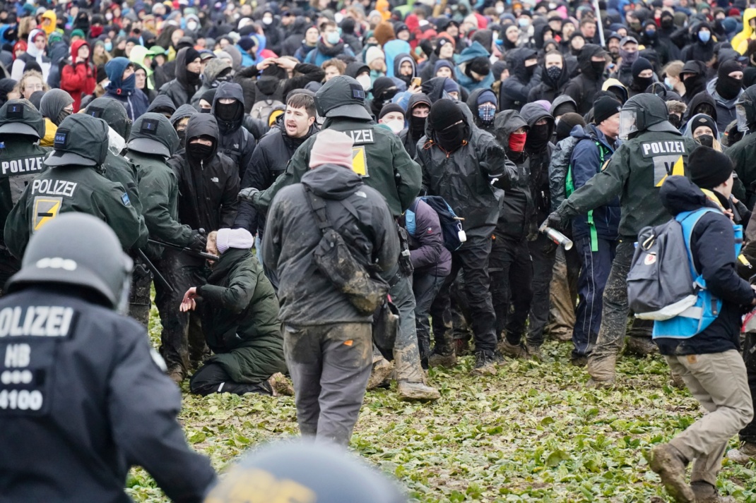 Polizeieinsatz bei der Großdemonstration gegen die Räumung von Lützerath.