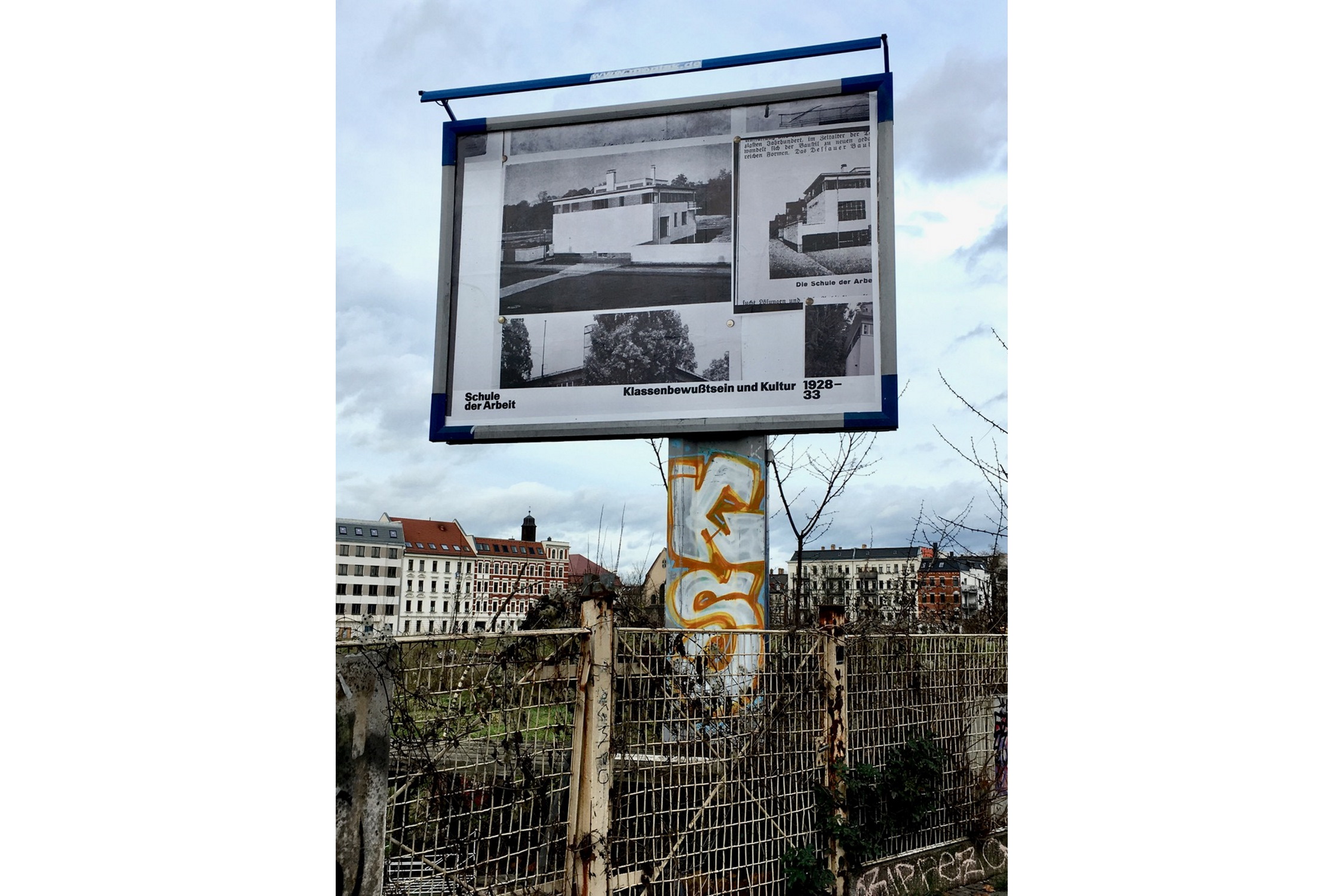 Billboard am Jahrtausendfeld. Foto: Ute Richter