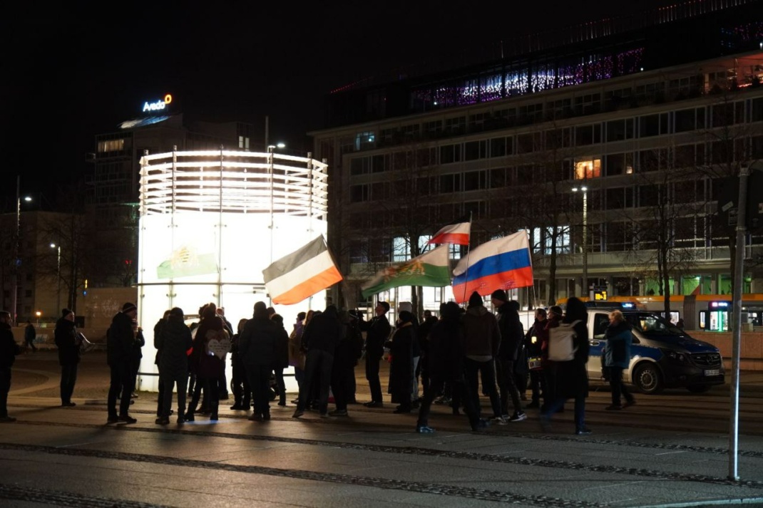 Demonstrierende am Abend in der Leipziger Innenstadt