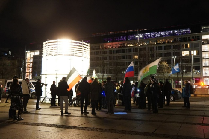 Demonstrierende am Abend in der Leipziger Innenstadt
