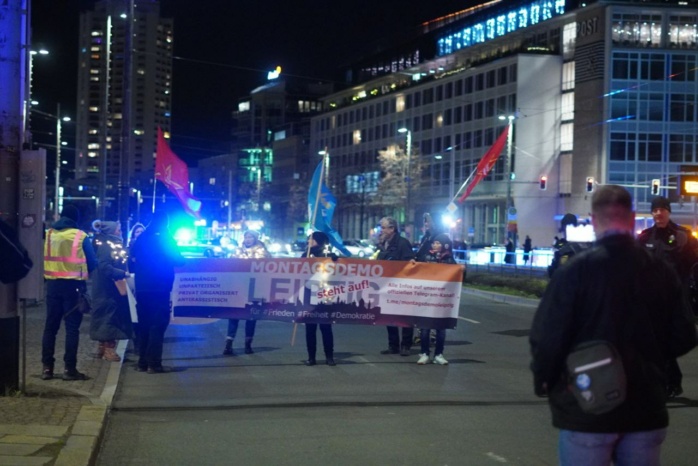 Die Bewegung Leipzig steht auf beim montäglichen Protest. Foto: LZ