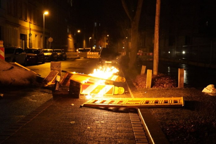 Spuren einer Spontandemo in Reudnitz. Foto: LZ