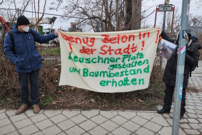 Banner mit der Aufschrift "Genug Beton in der Stadt"