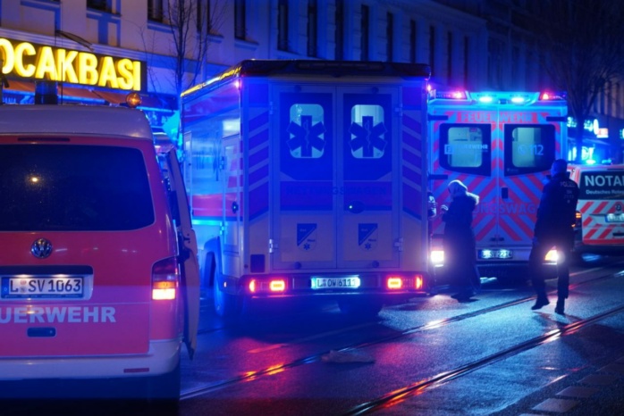 Nach der Explosion kurz nach 21:00 Uhr an der Eisenbahnstraße/Hildegard. Foto: LZ