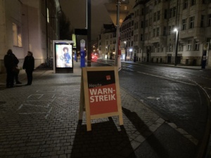 Der Ver.di-Streikposten Angerbrücke. Foto: LZ