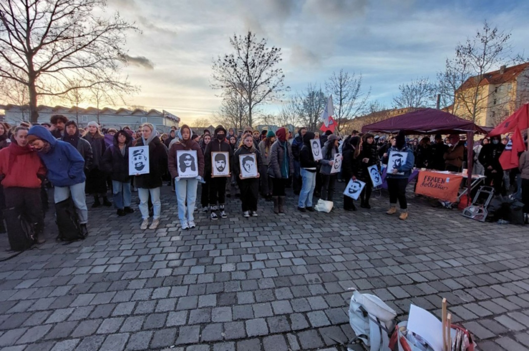 Die Veranstaltung zum Gedenken an den rassistischen Anschlag von Hanau am Sonntag. Foto: LZ