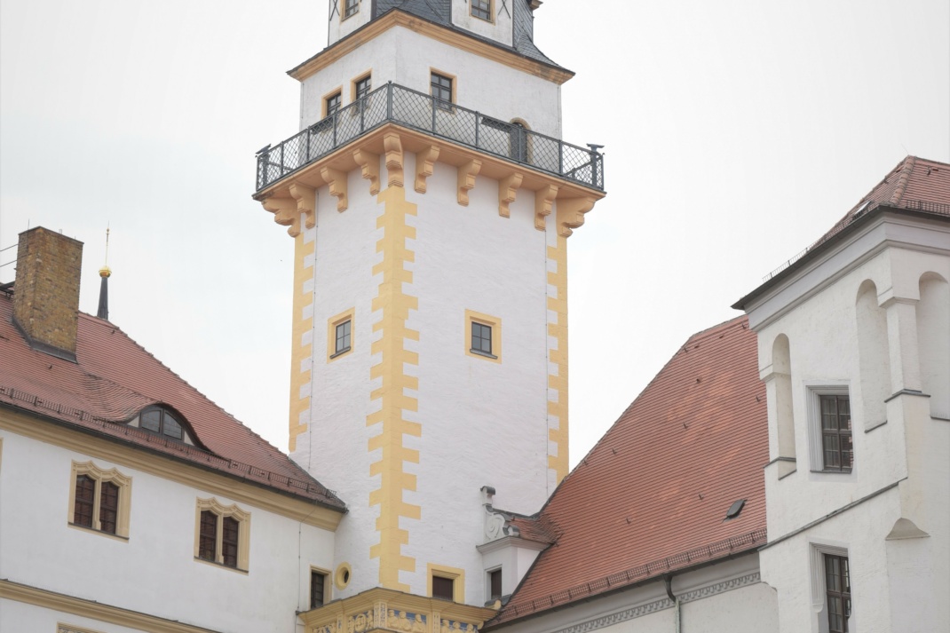 Der 53 Meter hohe Hausmannsturm von Schloss Hartenfels in Torgau. Foto: LRA/Bley