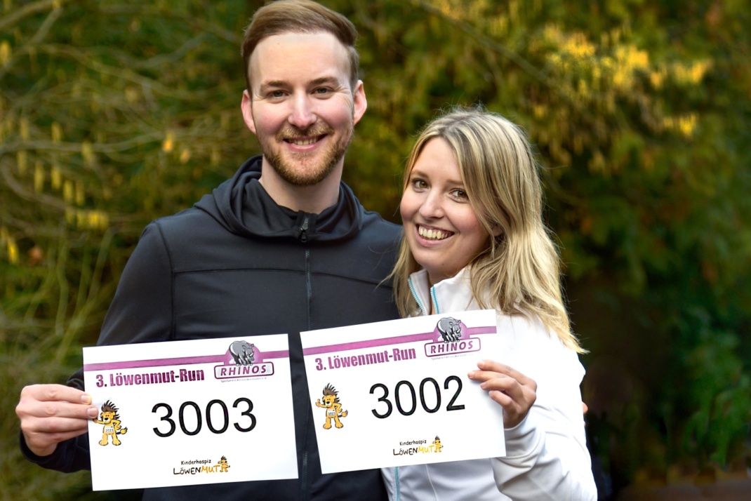 Marcel und Sarah haben ihre Startnummer bereits heruntergeladen. Foto: Sarah Leucht
