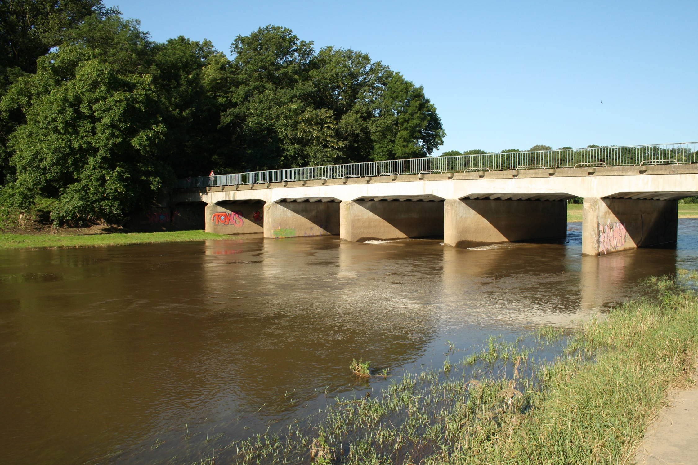 Gustav-Esche-Brücke.