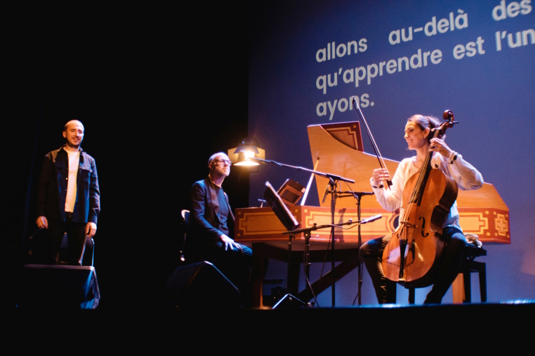 Musizierende bei Premiere.