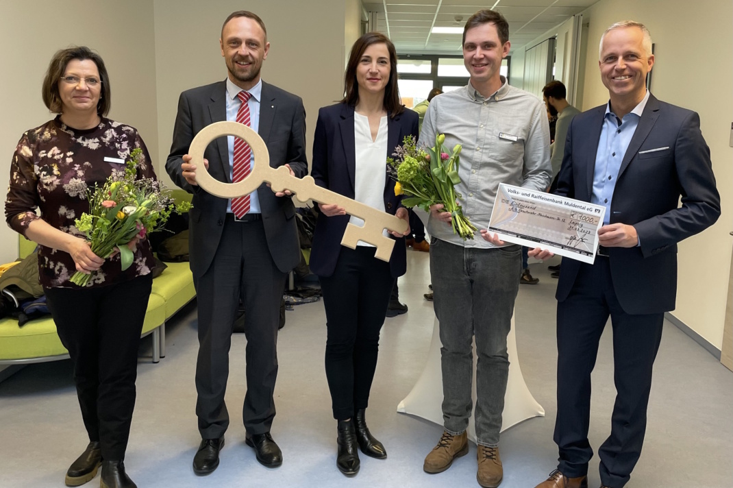 Gruppenfoto mit fünf Personen.