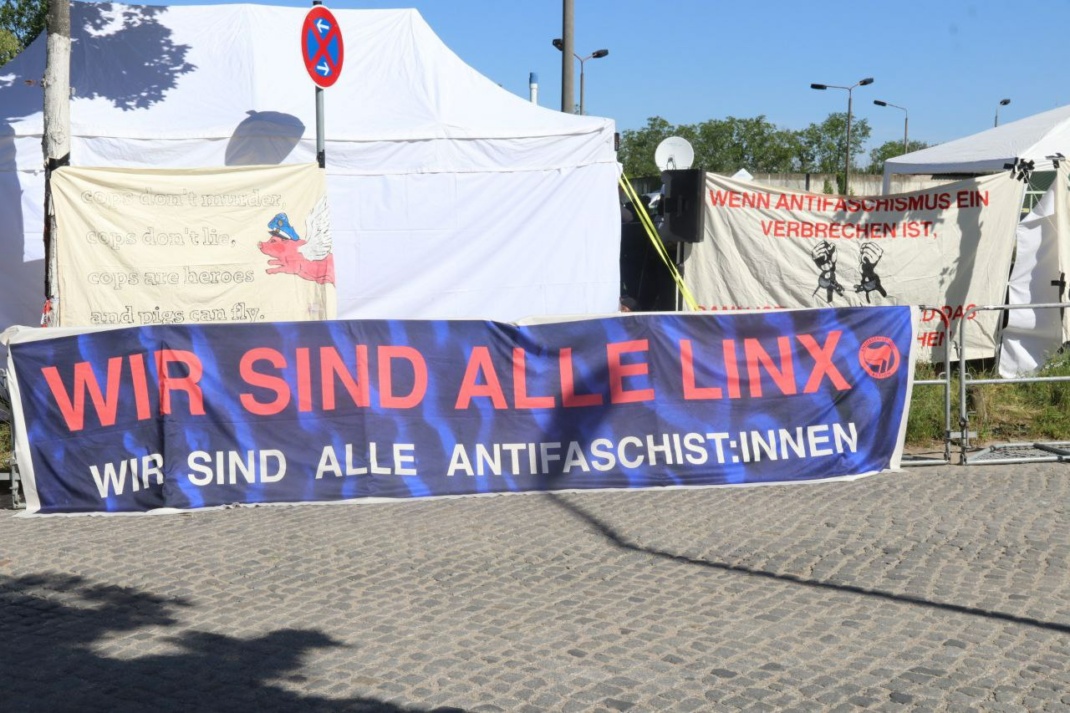 Banner zur Solidarität mit Lina E.