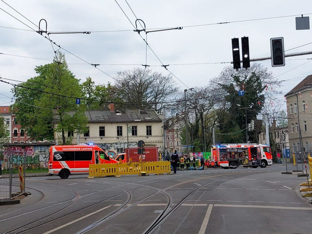 Feuerwehrauto auf einer Straße