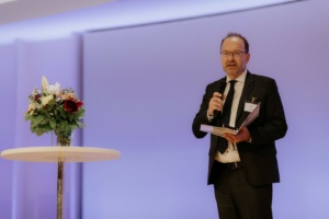 Prof. Dr. Knut Asmis bei der Verleihung des van’t-Hoff Preis der Deutschen Bunsen-Gesellschaft, Foto: © Deutsche Bunsen-Gesellschaft/Wagner