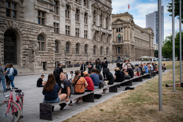 Kundgebung vor dem Neuem Rathaus zur Debatte über den 03.06 im Stadtrat. Foto: Ferdinand Uhl