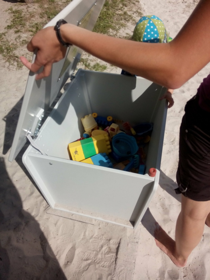 Die Spielzeugkiste auf dem Spielplatz in Löbtau (Dresden). Foto: Linda Bigga (privat)