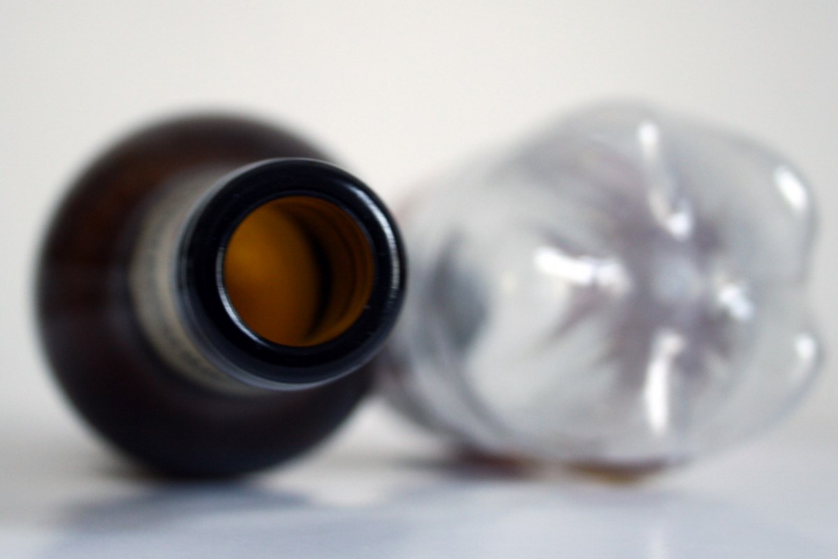 PET-Flaschen: Dürfen Händler die Rücknahme von Pfandbehältern verweigern?