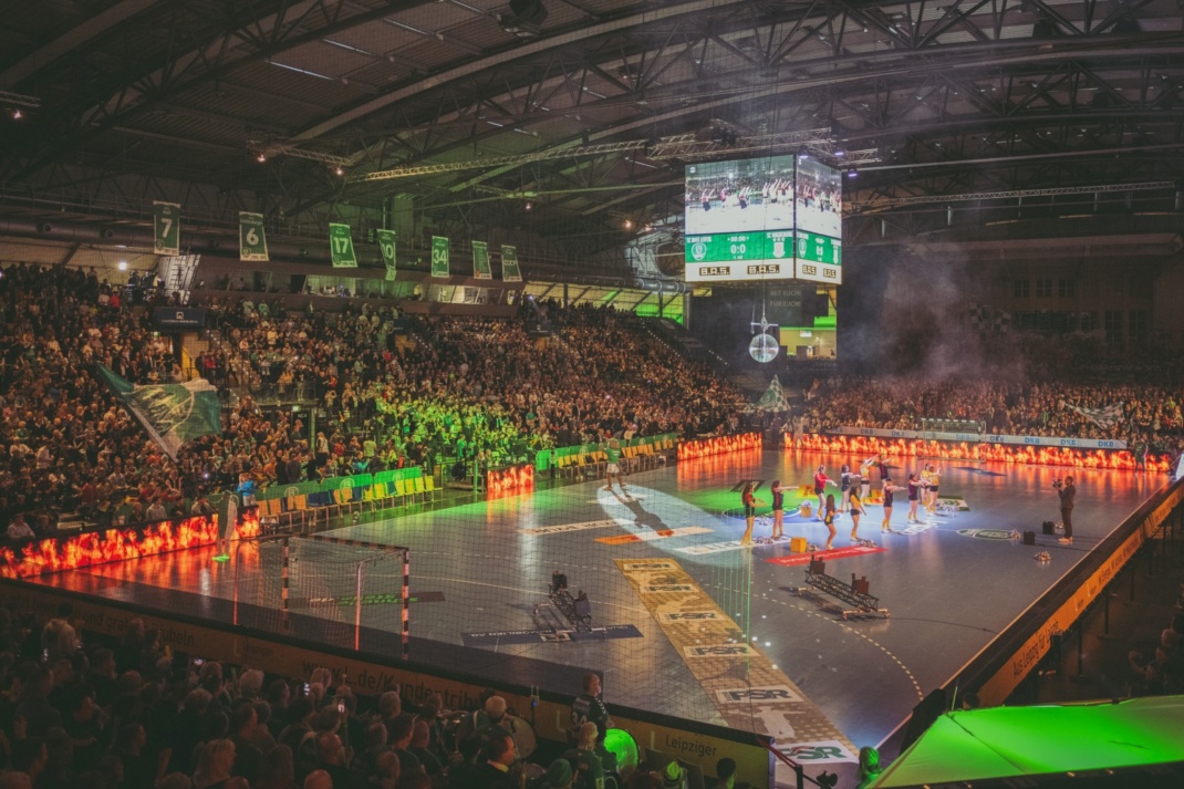 Die Arena Leipzig kurz vor der Einlaufen der Handballteams. Foto: Klaus Trotter