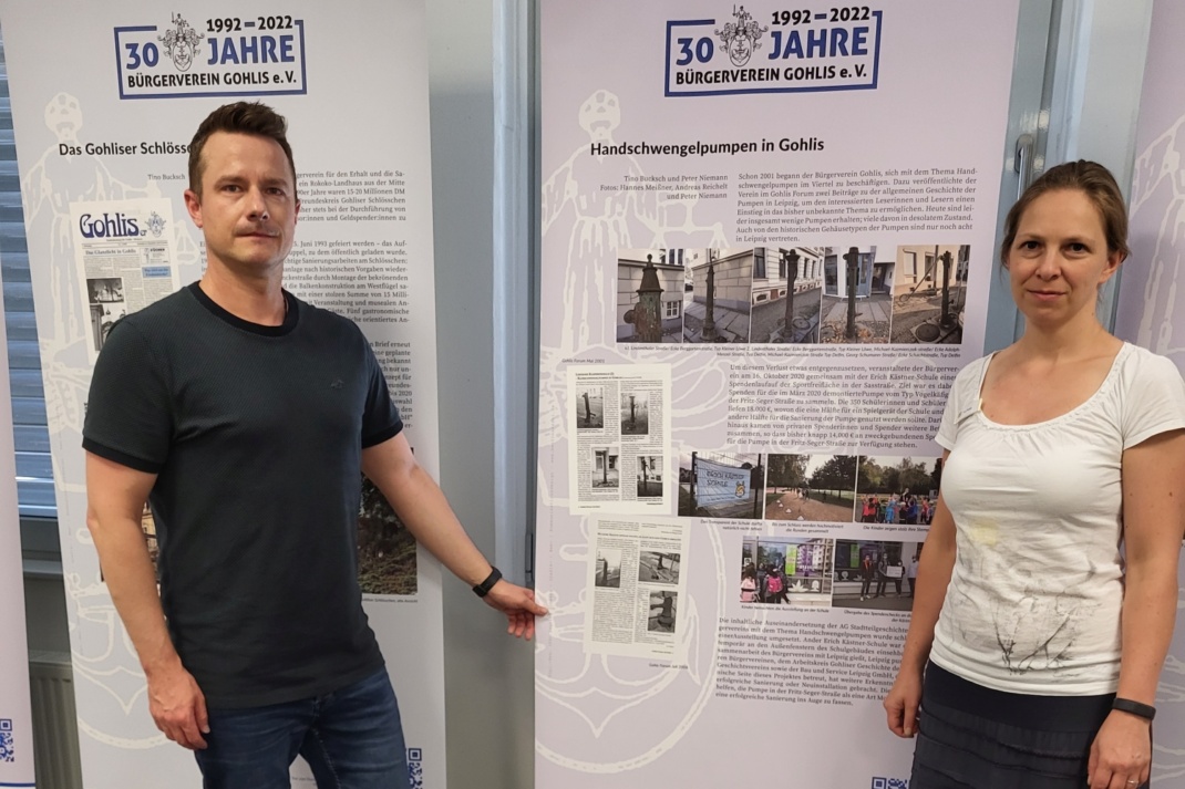 Tino Bucksch, Vorsitzender Bürgerverein Gohlis e.V. und Katja Pompe, Bibliothekarin. Foto: Bürgerverein Gohlis