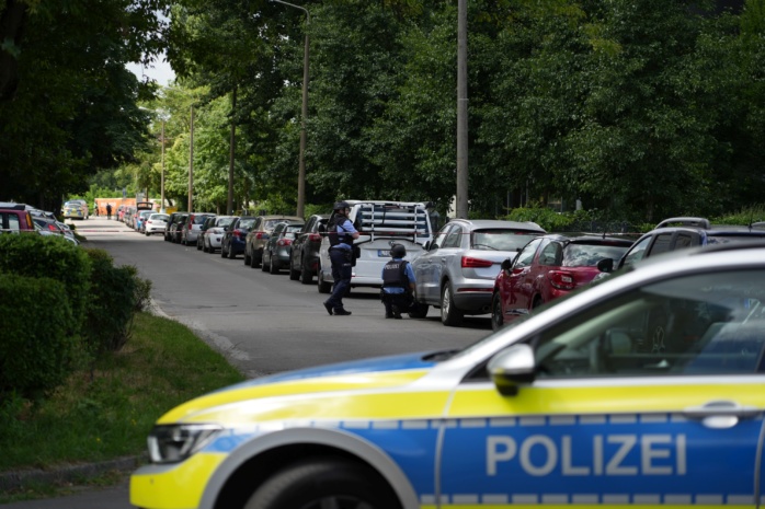 Polizeieinsatz am Reclam-Gymnasium. Foto: Gregor Wünsch