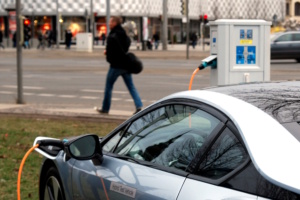 Auftanken eines Autos mit elektrischer Energie,