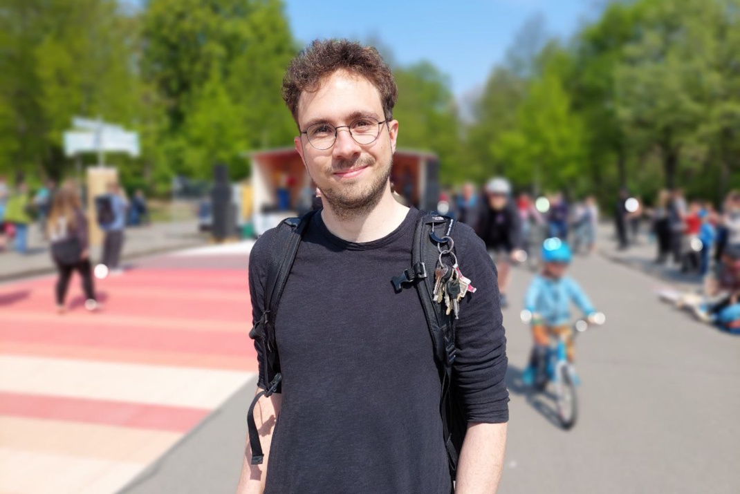 Michael Neuhaus (Porträt) auf der Sachsenbrücke.