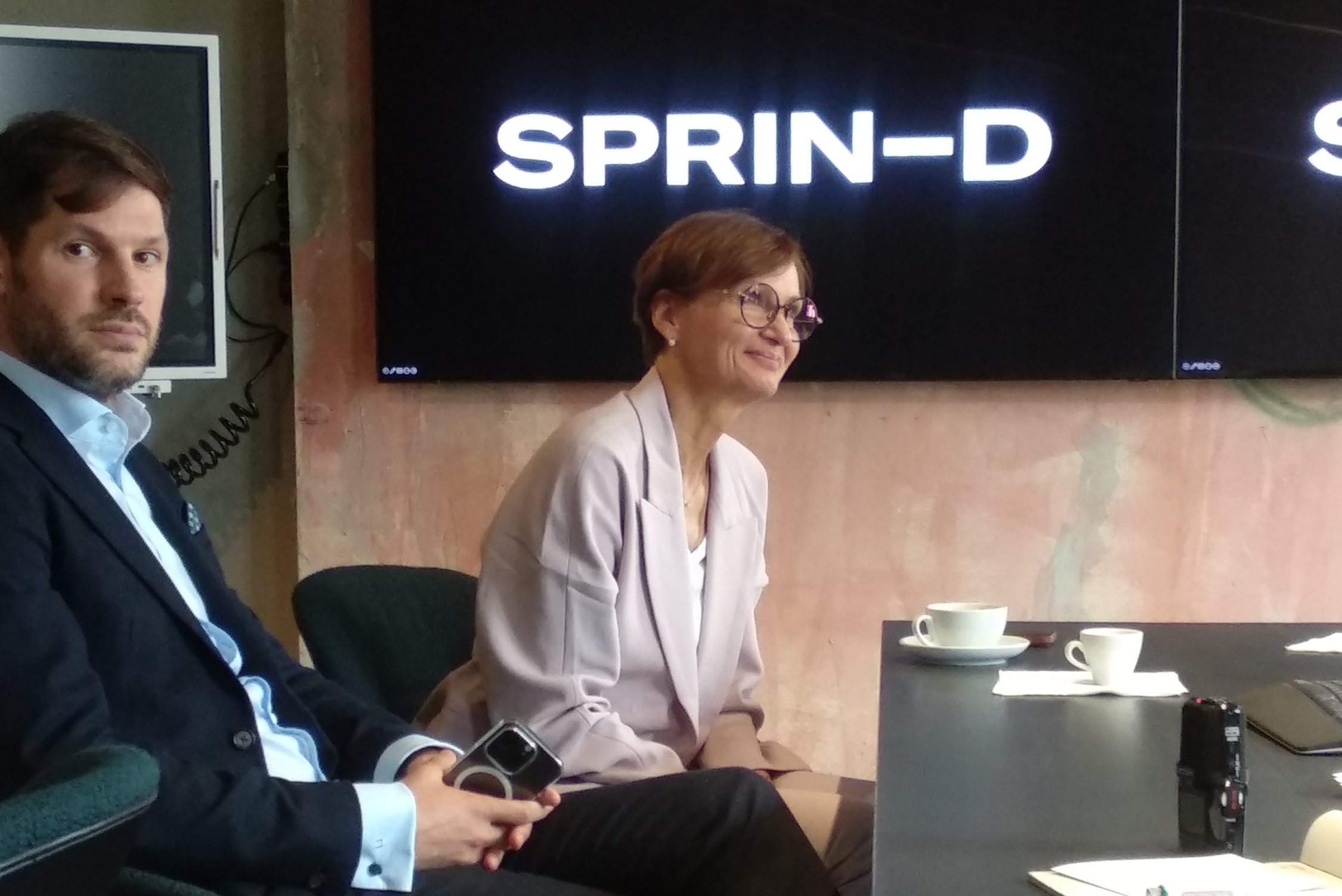 Die Bundesministerin Bettina Stark-Watzinger am 25. Juli beim Besuch in der Leipziger SPRIND-Agentur. Foto: Thomas Köhler