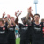 Die Spieler von Eintracht Frankfurt bedanken sich bei ihren Fans. Foto: Jan Kaefer