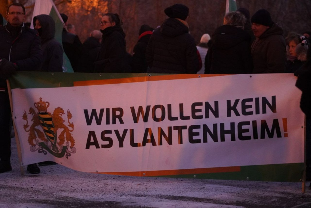 Banner bei rechtsextremer Demo.