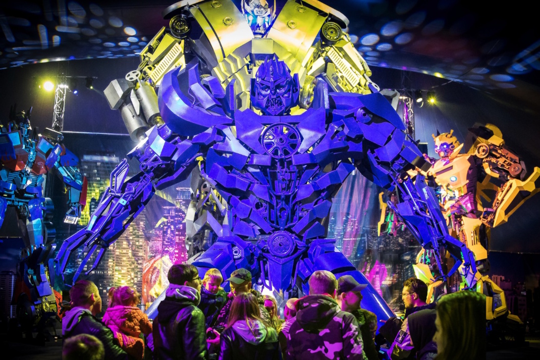 Gewaltige Fantasiefigur.