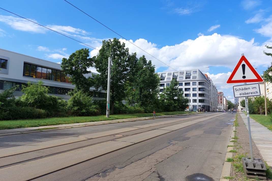Arthur-Hoffmann-Straße im Süden.