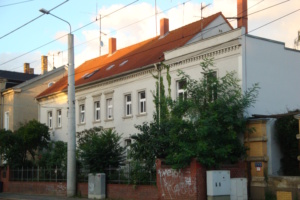 Erich-Zeigner-Haus von außen.