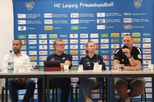HCL-Pressekonferenz mit Peter Müller (Geschäftsführer), Ronald Schierbok (Vizepräsident), Pauline Uhlmann (Kapitänin), Fabian Kunze (Cheftrainer). Foto: Jan Kaefer