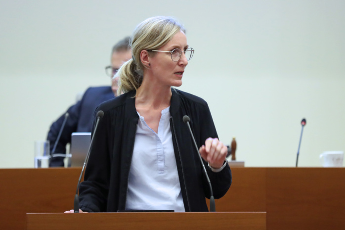 Frau Anja Feichtinger (SPD) im Leipziger Stadtrat am 20.09.23. Foto: Jan Kaefer