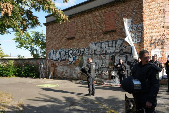 Die Hausbesetzung "Helium" wird geräumt. Foto: Gregor Wünsch