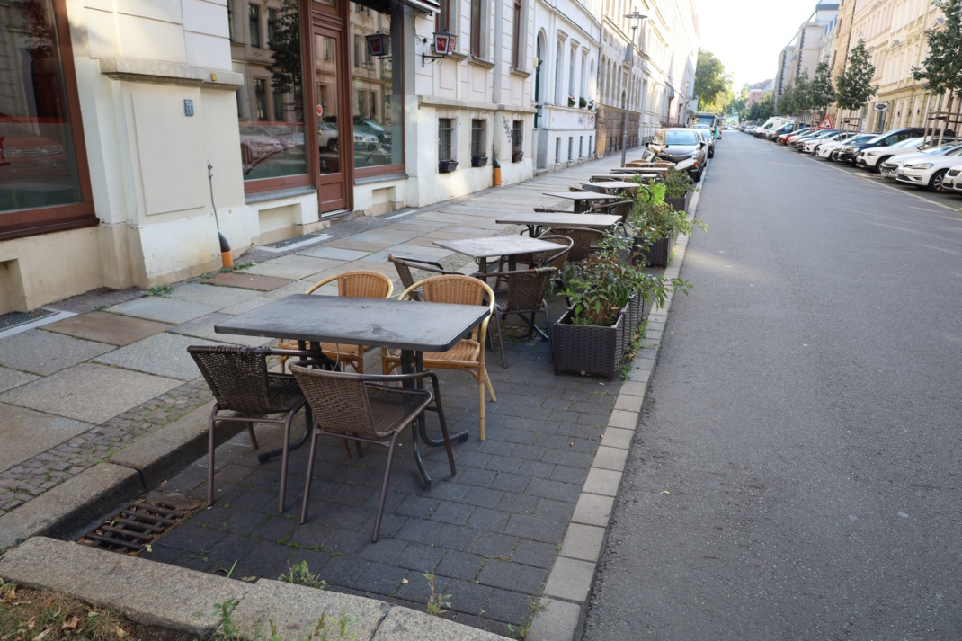 Schanigarten in der Anrdtstraße. Foto: Ralf Julke