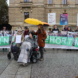 Demo am BVG, Menschen mit Banner.